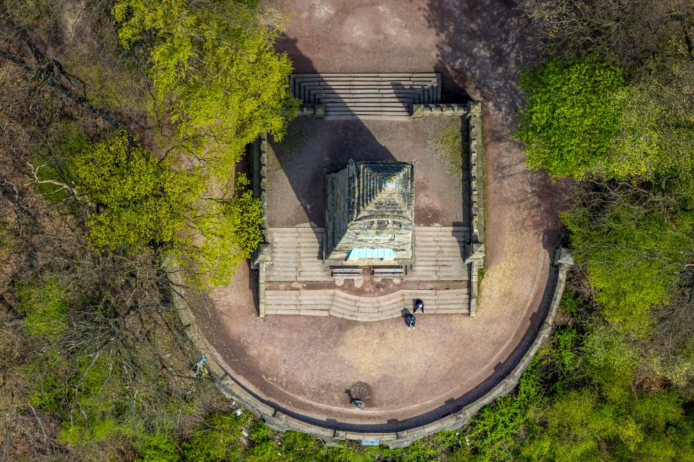 Senkrecht-Luftbild Bommern - Senkrechtluftbild Bauwerk des Aussichtsturmes Berger- Denkmal in Bommern im Bundesland Nordrhein-Westfalen, Deutschland