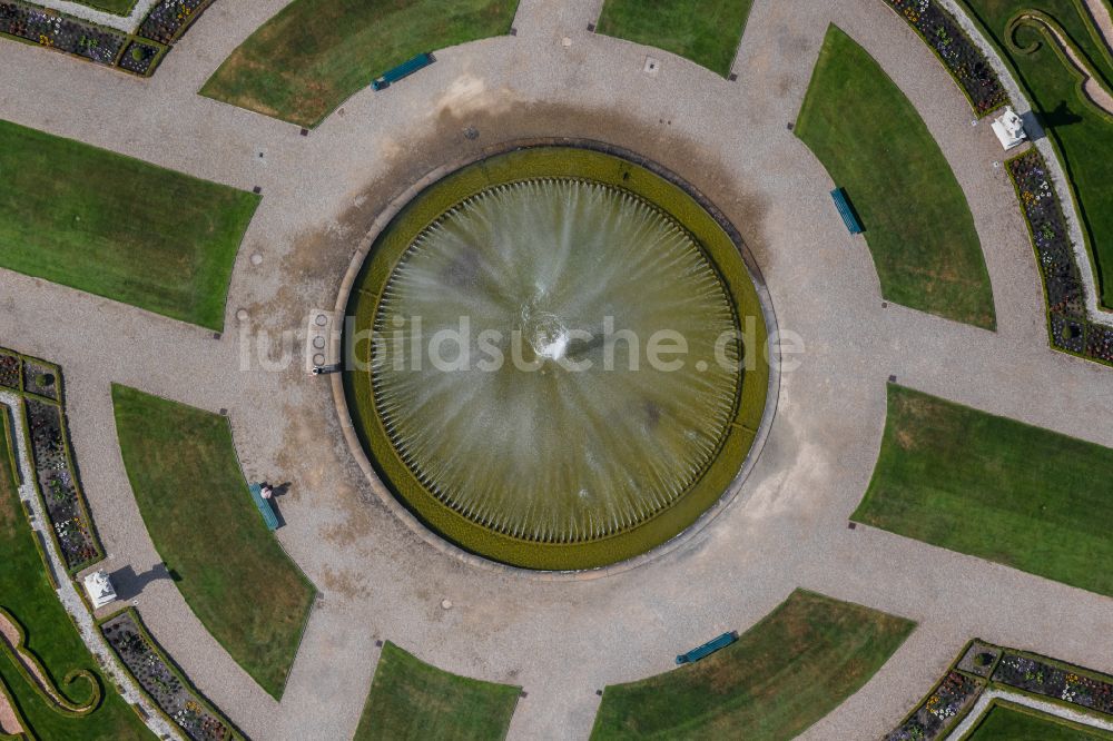 Senkrecht-Luftbild Hannover - Senkrechtluftbild einer Gartenanlage im Schloßpark von Schloß Herrenhausen in Hannover im Bundesland Niedersachsen