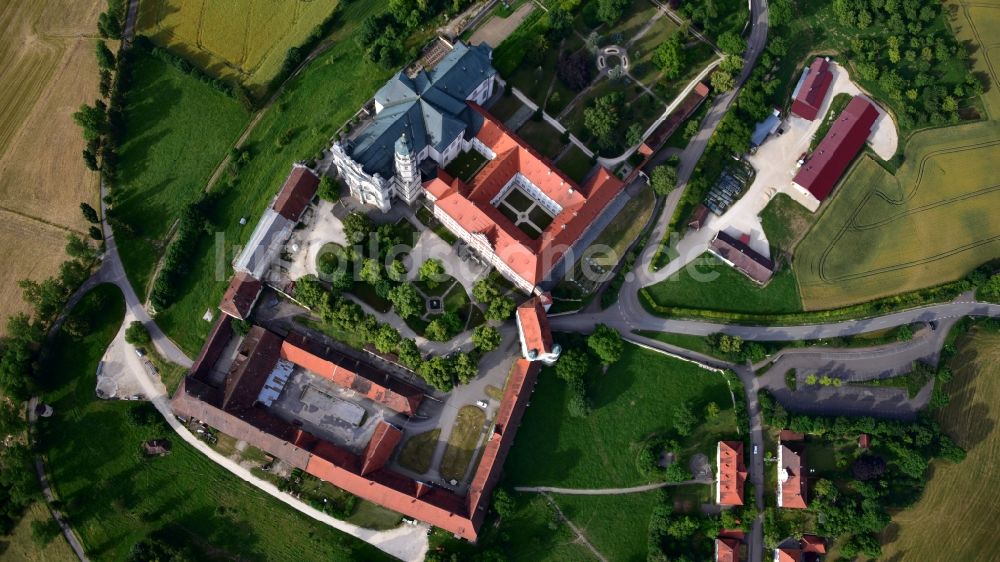 Senkrecht-Luftbild Neresheim - Senkrechtluftbild Gebäudekomplex des Klosters in Neresheim im Bundesland Baden-Württemberg, Deutschland