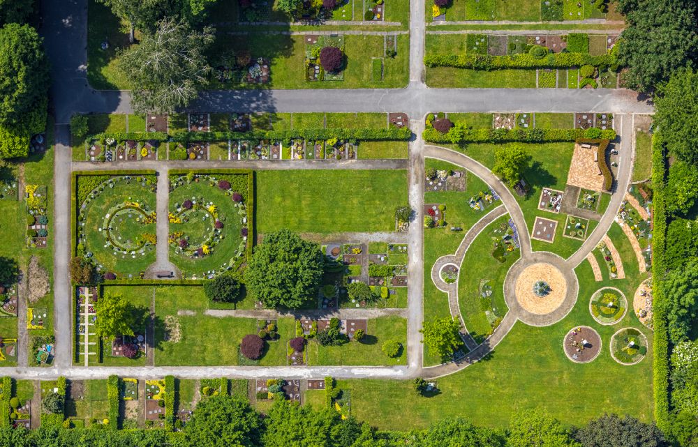 Senkrecht-Luftbild Herne - Senkrechtluftbild Grabreihen auf dem Gelände des Friedhofes in Herne im Bundesland Nordrhein-Westfalen, Deutschland