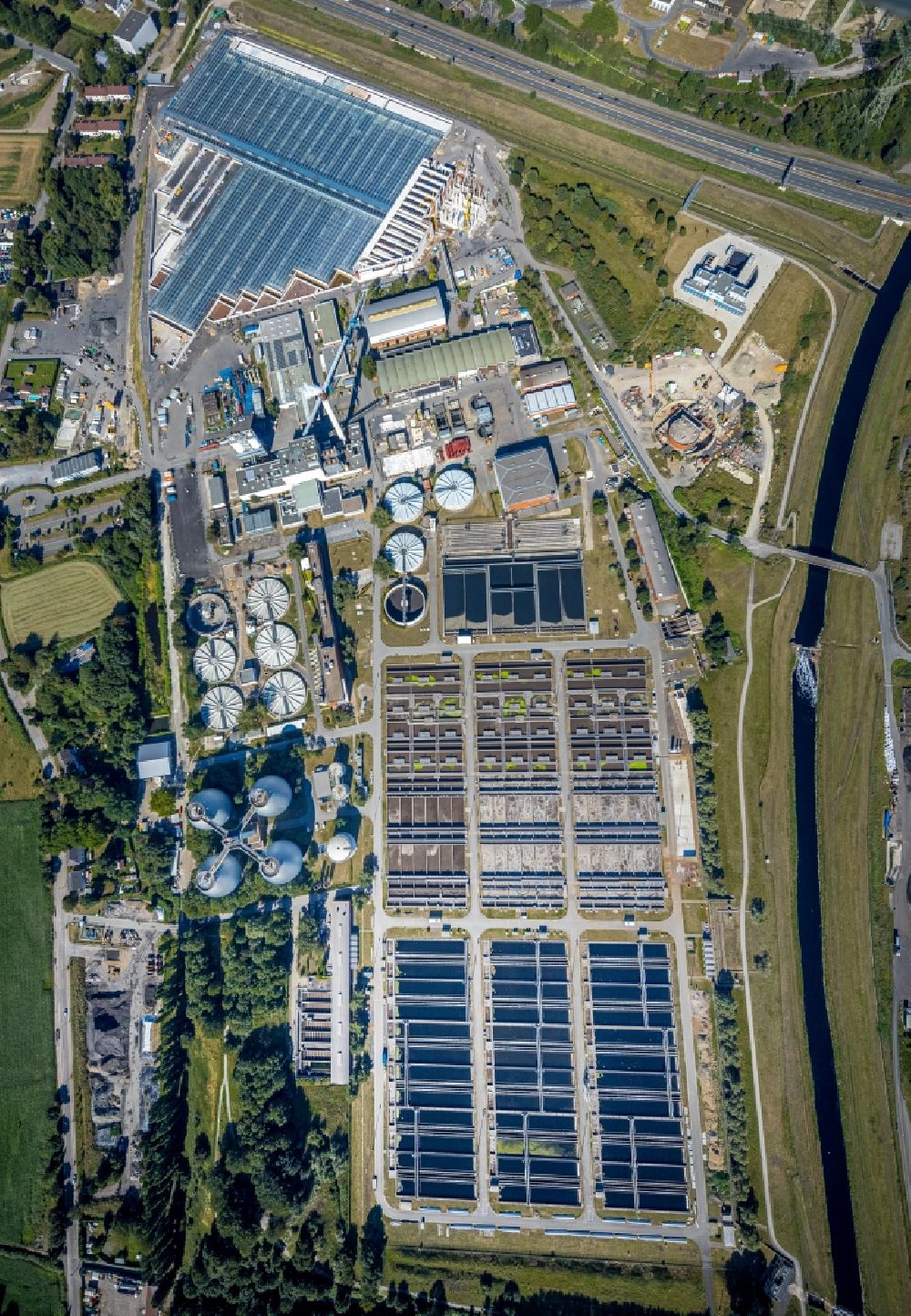 Senkrecht-Luftbild Bottrop - Senkrechtluftbild Klärwerks- Becken und Reinigungsstufen in Bottrop im Bundesland Nordrhein-Westfalen