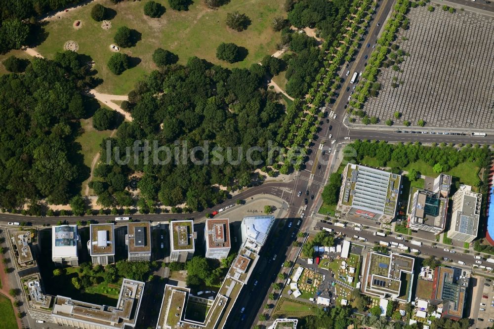 Senkrecht-Luftbild Berlin - Senkrechtluftbild Kreuzung Lennéstraße - Ebertstraße - Hanna-Arendt-Straße - In den Ministergärten im Ortsteil Tiergarten in Berlin, Deutschland