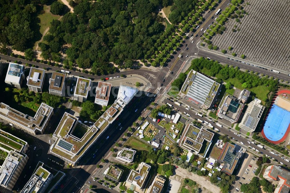 Senkrecht-Luftbild Berlin - Senkrechtluftbild Kreuzung Lennéstraße - Ebertstraße - Hanna-Arendt-Straße - In den Ministergärten im Ortsteil Tiergarten in Berlin, Deutschland