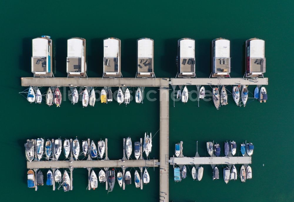 Senkrecht-Luftbild Mücheln (Geiseltal) - Senkrechtluftbild Sportboot- Anlegestellen und Bootsliegeplätzen am Uferbereich des Geiseltalsee in Mücheln (Geiseltal) im Bundesland Sachsen-Anhalt, Deutschland