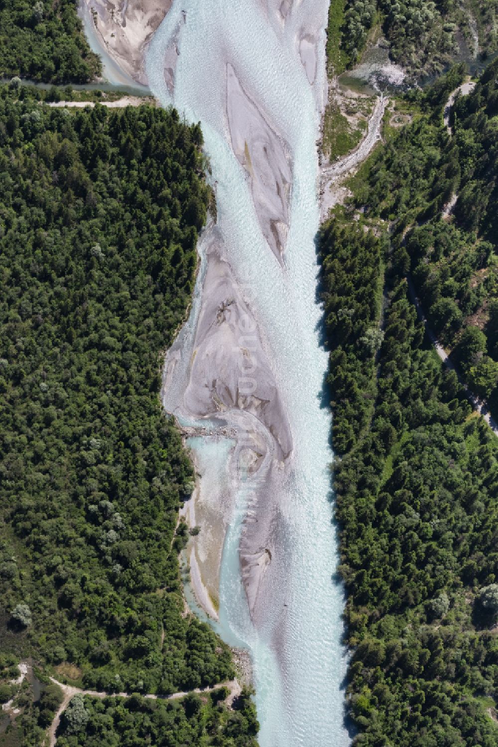 Senkrecht-Luftbild Lechaschau - Senkrechtluftbild Uferbereiche am Flußverlauf des Lech in Lechaschau in Tirol, Österreich