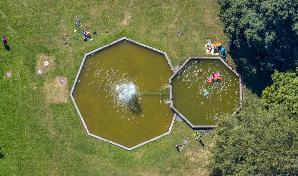 Senkrecht-Luftbild Bochum - Senkrechtluftbild Wasserspiele- Brunnen im Stadtpark im Ortsteil Wattenscheid in Bochum im Bundesland Nordrhein-Westfalen, Deutschland